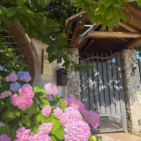 A Casa Di Nonna Emilia Bed & Breakfast 3*