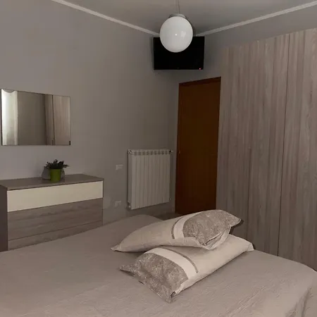A Casa Di Nonna Emilia Bed & Breakfast 3*